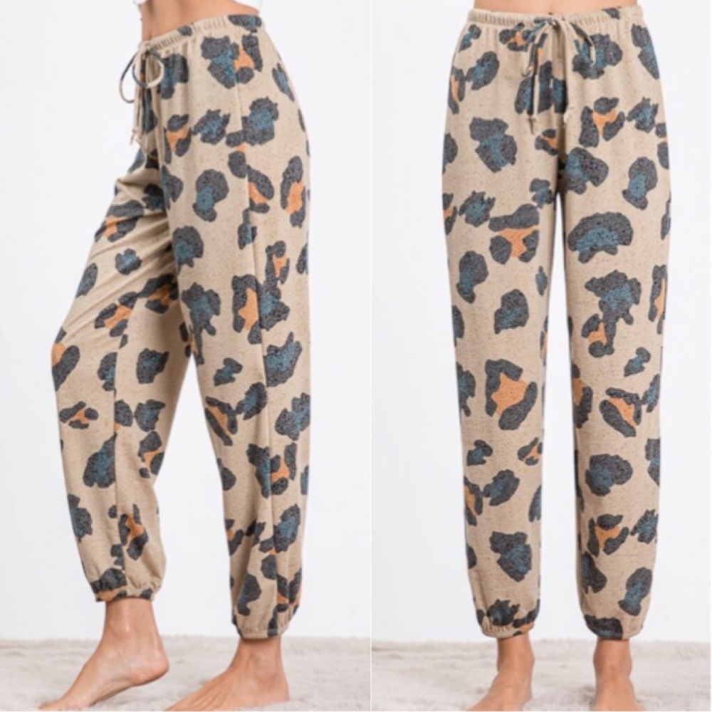 💃🏻SOLD OUT Mia Leopard Animal Print joggers - Picture 2 of 3